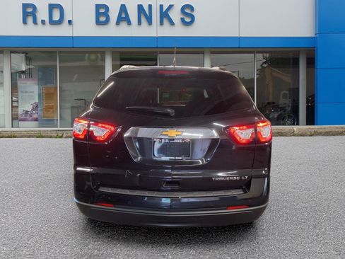 Used 2014 Chevrolet Traverse LT FWD image 3