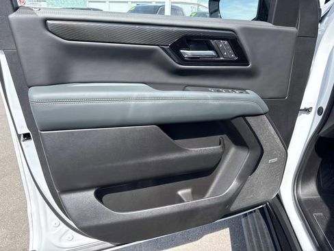 New 2026 GMC Yukon AT4 w/ AT4 Premium Plus Package image 12