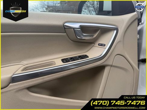 Used 2016 Volvo V60 T5 Premier image 18