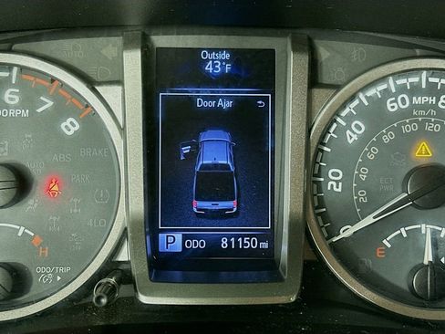 Used 2018 Toyota Tacoma SR5 image 17