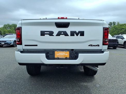 Certified 2025 RAM 2500 Big Horn AWD/4WD image 18