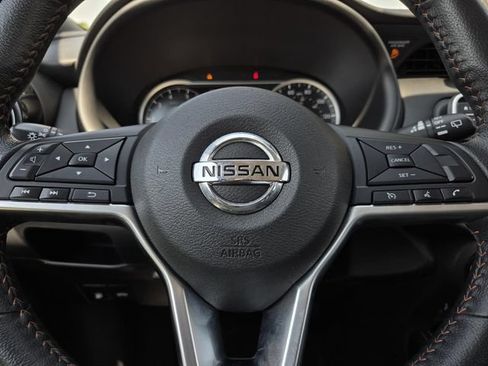 Used 2019 Nissan Kicks SR FWD image 26