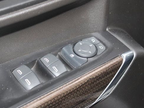 Used 2022 Chevrolet Silverado 1500 LT w/ Z71 Off-Road Package image 20