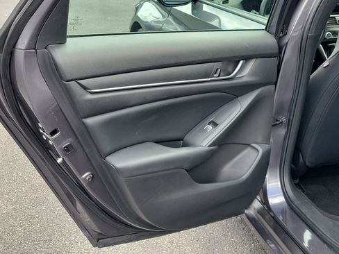 Used 2018 Honda Accord Sport image 12