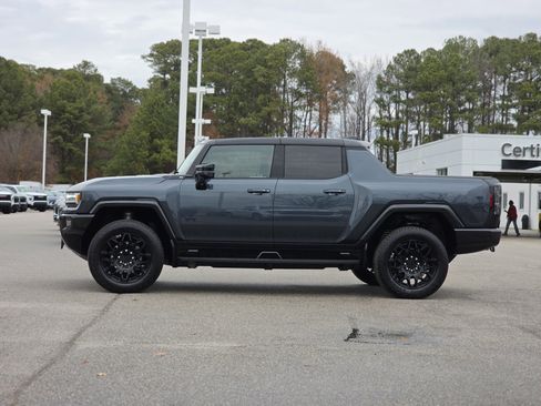 Used 2025 GMC Hummer EV 3X w/ LPO, Dark Essentials Package image 4