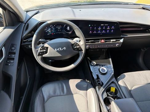 Certified 2023 Kia Niro Wind w/ Wind Preserve Package FWD image 22