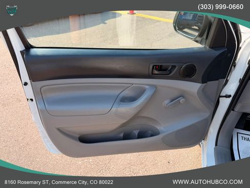 Used 2014 Toyota Tacoma 2WD Regular Cab image 19