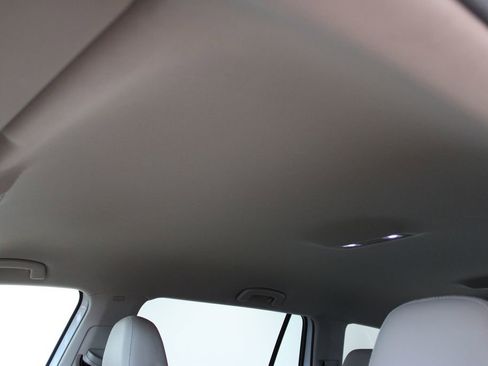 Used 2021 Volkswagen Atlas SE image 27