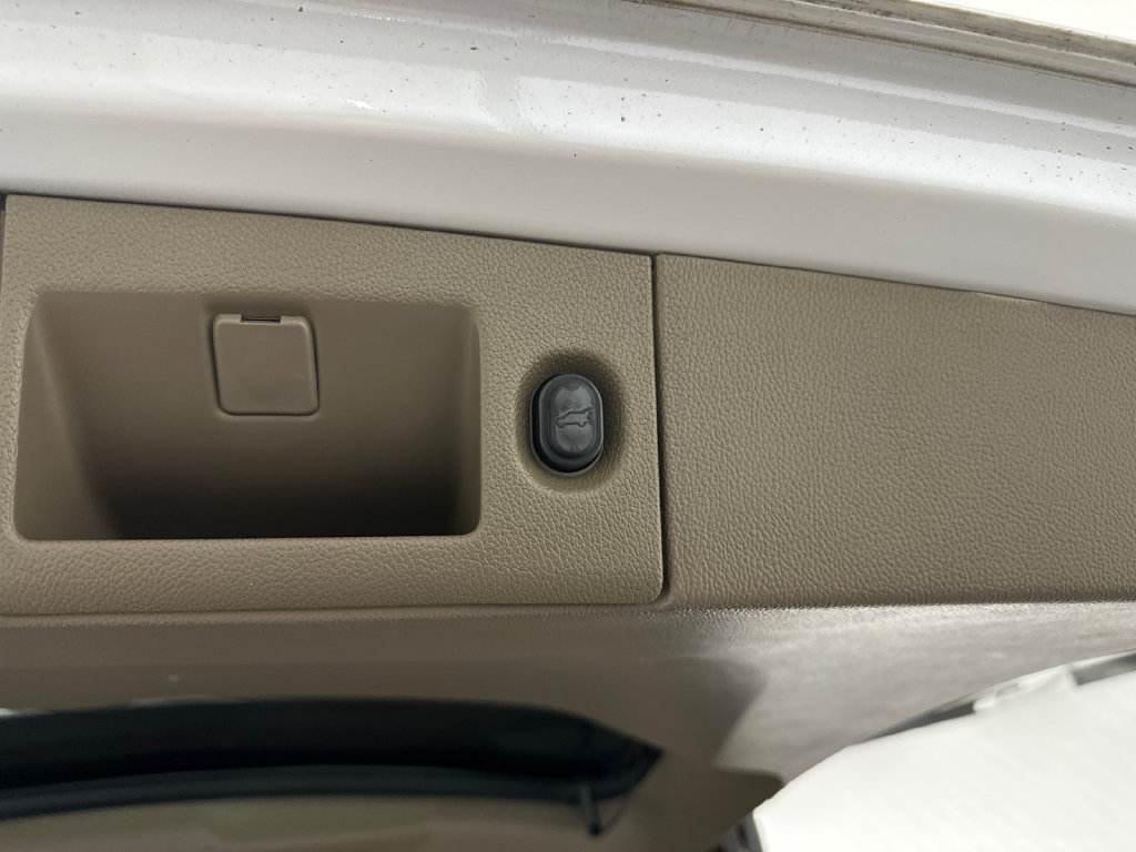 Used 2016 Chevrolet Tahoe LT RWD image 22