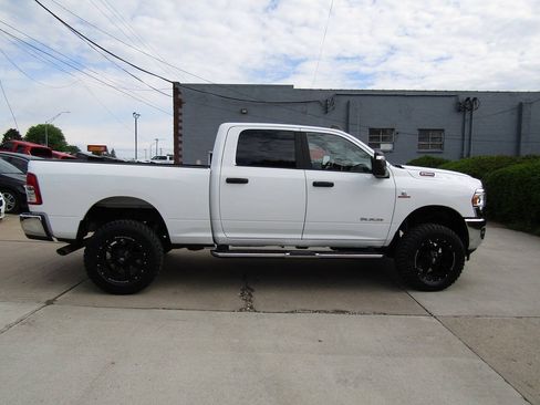 Used 2024 RAM 2500 Big Horn w/ Off Road Package AWD/4WD image 5