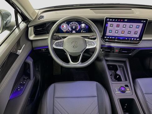 New 2026 Volkswagen Tiguan SE image 23