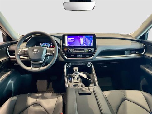 New 2026 Toyota Grand Highlander XLE image 21