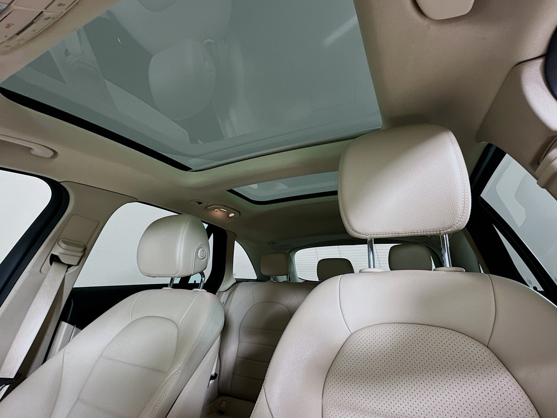Certified 2022 Mercedes-Benz GLC 300 image 23