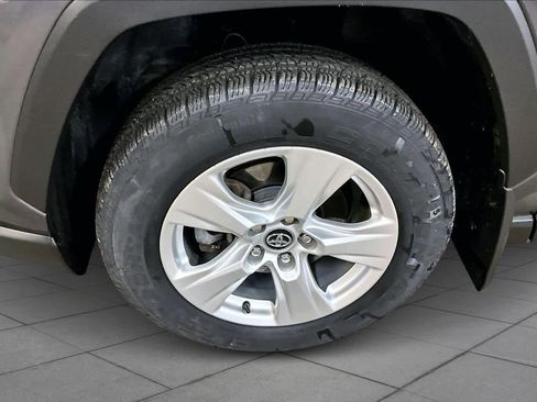 Used 2020 Toyota RAV4 XLE image 11