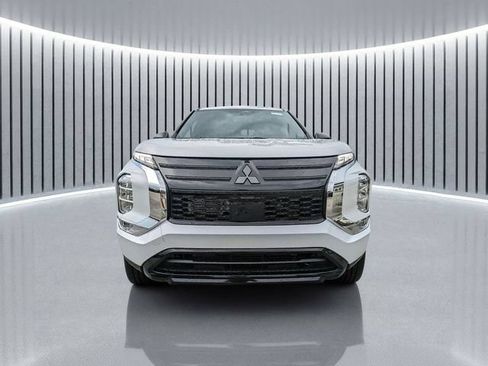 New 2026 Mitsubishi Outlander LE FWD image 9