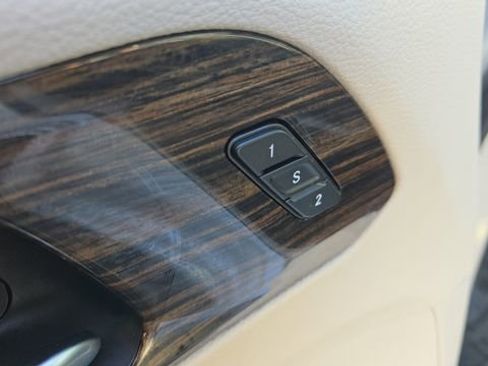 Certified 2022 Chrysler Pacifica Limited image 5