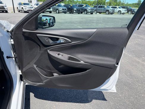 Used 2023 Chevrolet Malibu LS FWD image 19