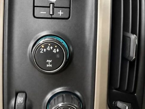 Used 2018 GMC Sierra 2500 Denali AWD/4WD image 28