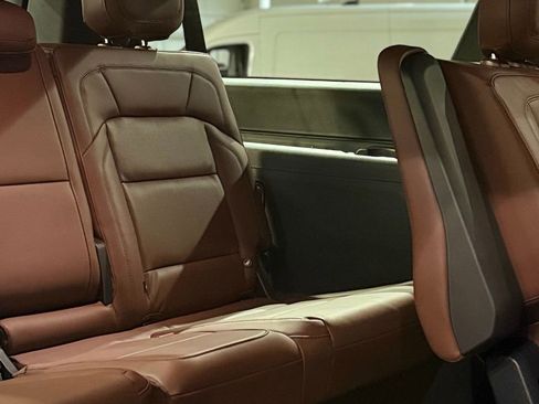 New 2026 Lincoln Navigator L Reserve AWD/4WD image 72