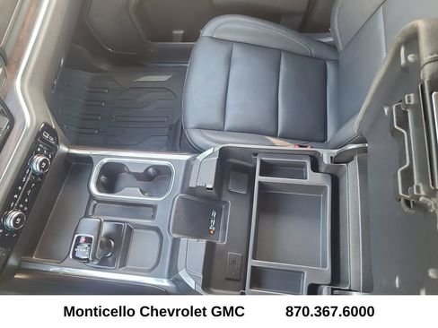 Used 2025 GMC Sierra 1500 SLT AWD/4WD image 23