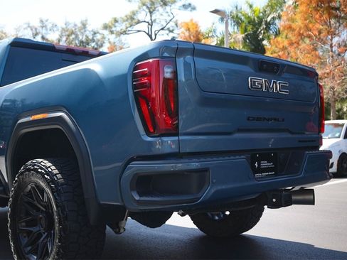 Used 2024 GMC Sierra 2500 Denali Ultimate image 17