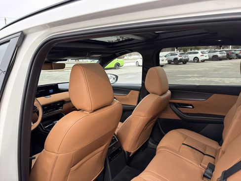 Certified 2025 MAZDA CX-70 3.3 Turbo S w/ Premium Plus image 53