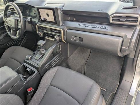 Used 2025 Toyota Tacoma SR AWD/4WD image 21