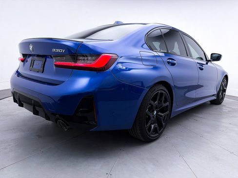 Used 2025 BMW 330i Sedan w/ M Sport Package image 16