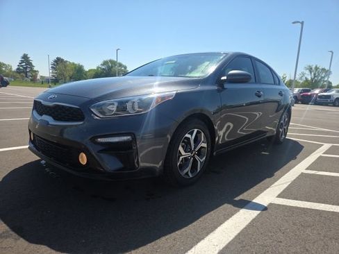 Used 2021 Kia Forte LXS FWD image 2