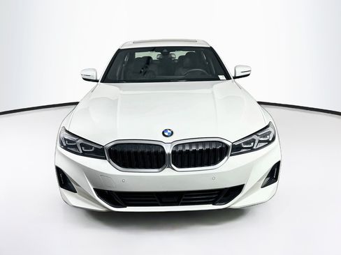 Used 2025 BMW 330i Sedan RWD image 2