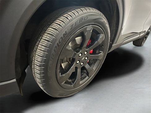 Used 2023 Ford Explorer ST w/ Equipment Group 401A image 4