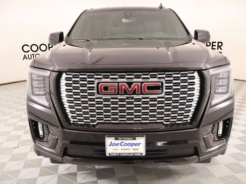 Used 2021 GMC Yukon XL Denali w/ Advanced Technology Package AWD/4WD image 10