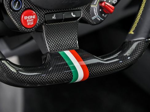 Used 2019 Ferrari 812 Superfast RWD image 26