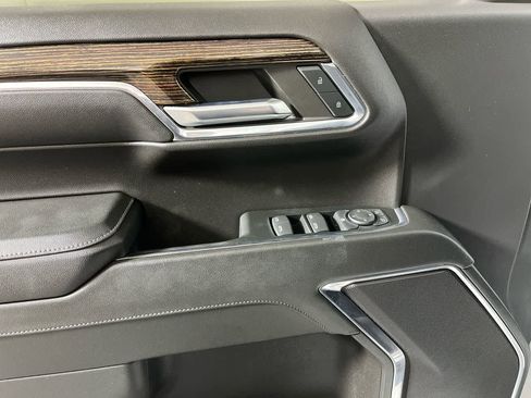 Used 2024 GMC Sierra 1500 Elevation image 13
