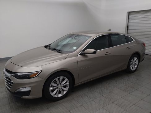 Used 2024 Chevrolet Malibu LT FWD image 2