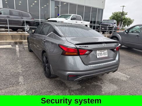Used 2022 Nissan Altima 2.5 SR w/ Midnight Edition Package image 6