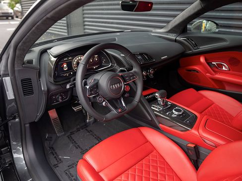 Used 2018 Audi R8 V10 plus AWD/4WD image 4