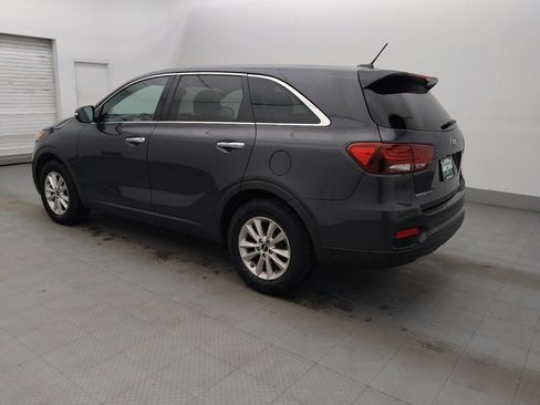 Used 2019 Kia Sorento LX image 3