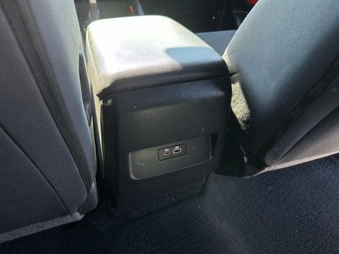 Used 2024 Nissan Frontier PRO-4X image 32