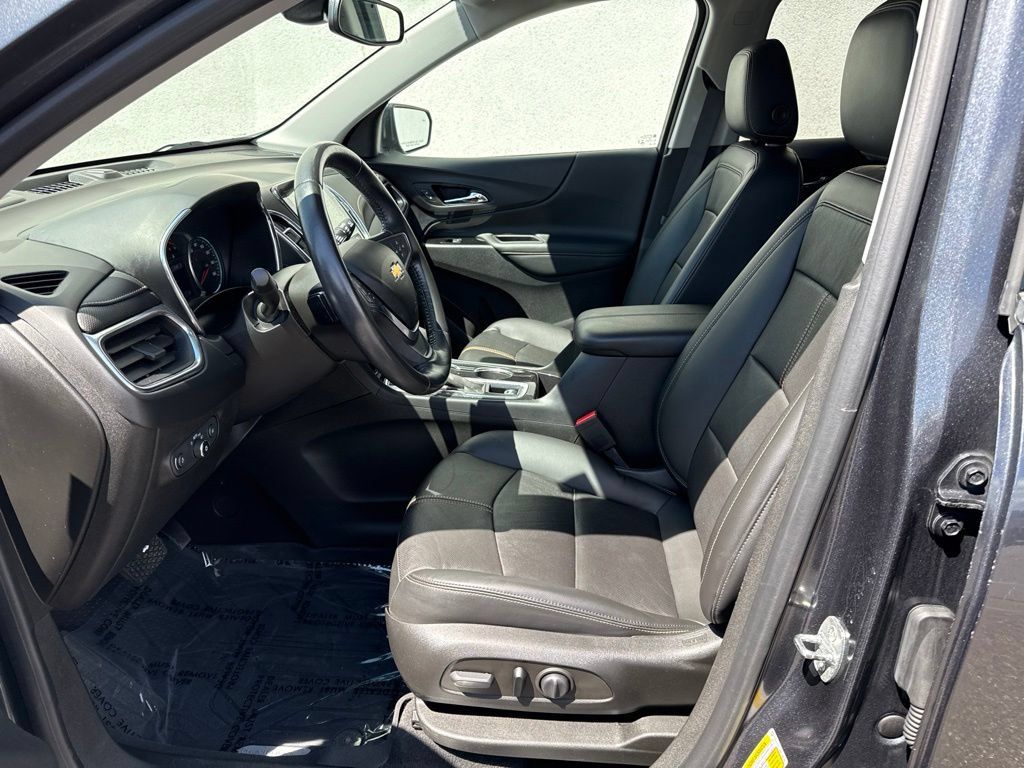 Used 2022 Chevrolet Equinox Premier w/ LPO, Floor Liner Package AWD/4WD image 10