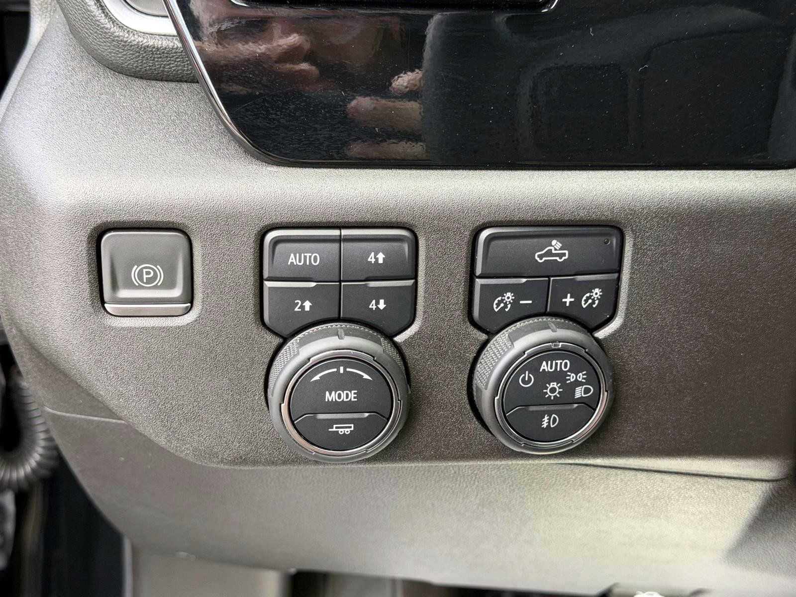 Used 2023 Chevrolet Silverado 1500 RST w/ Z71 Off-Road Package AWD/4WD image 21