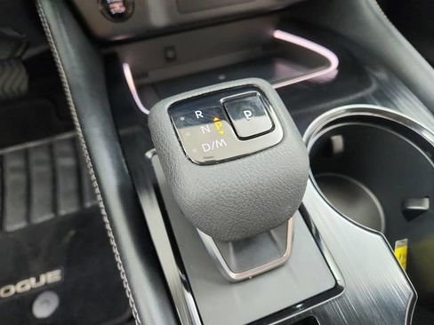 Used 2026 Nissan Rogue Platinum w/ Platinum Premium Package AWD/4WD image 31