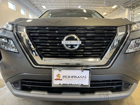 Certified 2022 Nissan Rogue SV image 27