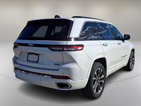 Used 2022 Jeep Grand Cherokee Overland w/ Advanced Protech Group III image 10