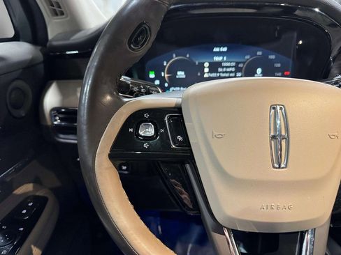 Certified 2022 Lincoln Corsair Reserve w/ Equipment Group 201A image 9