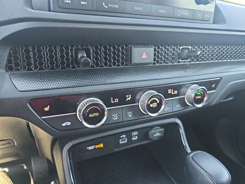 Certified 2025 Honda CR-V EX image 22