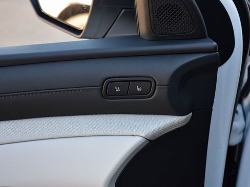 New 2026 Hyundai Tucson Limited image 16