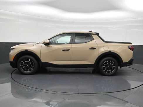 Used 2024 Hyundai Santa Cruz SE AWD/4WD image 2