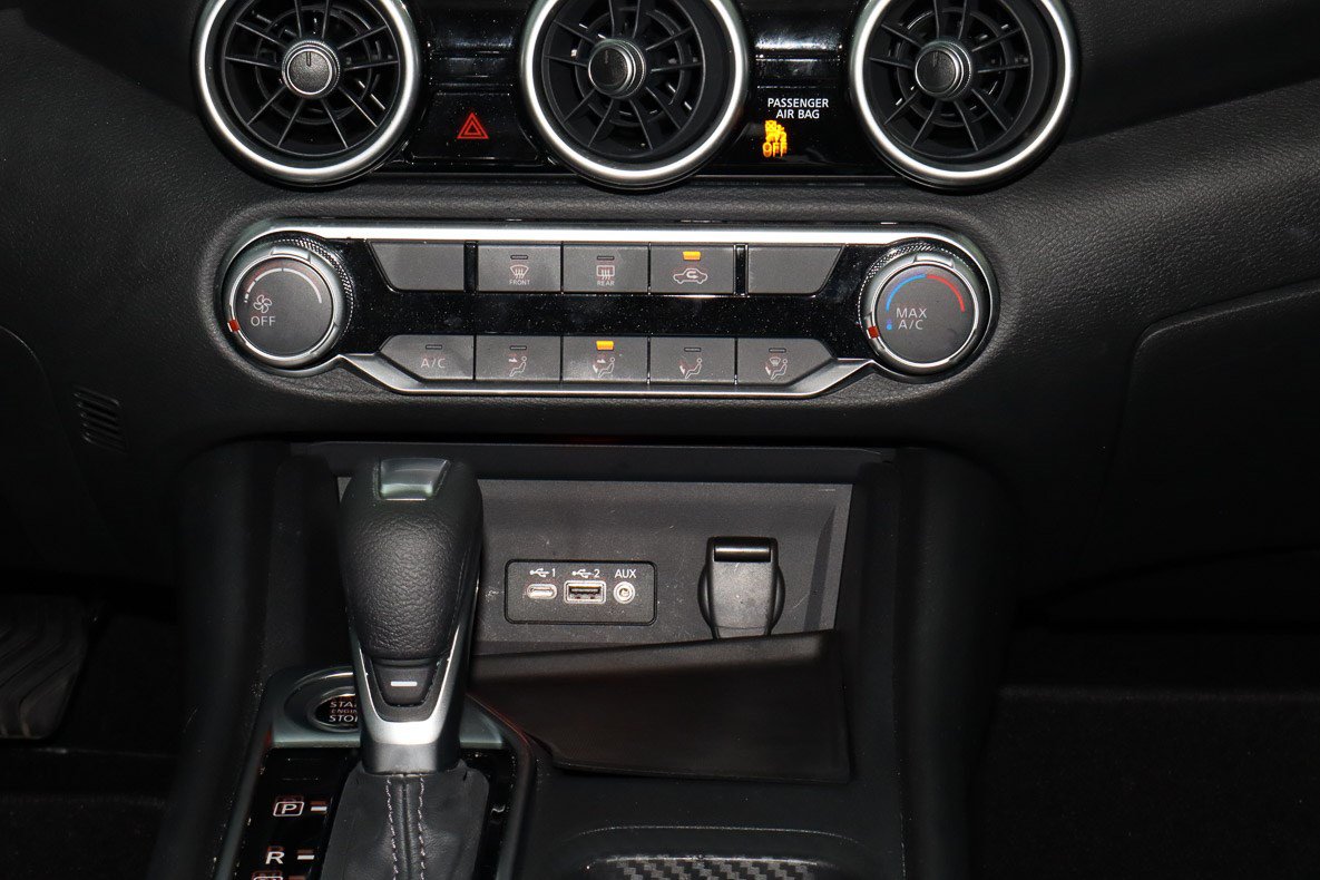 Used 2025 Nissan Sentra SV FWD image 11