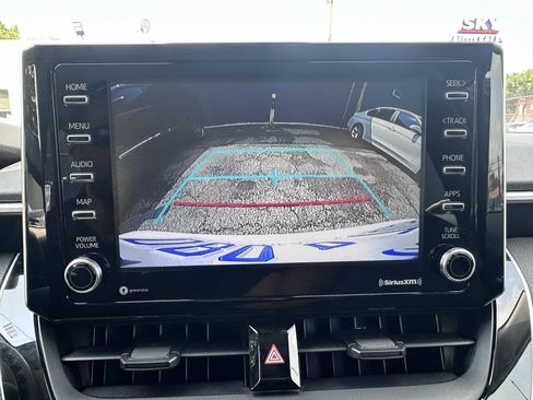 Used 2021 Toyota Corolla LE FWD image 15